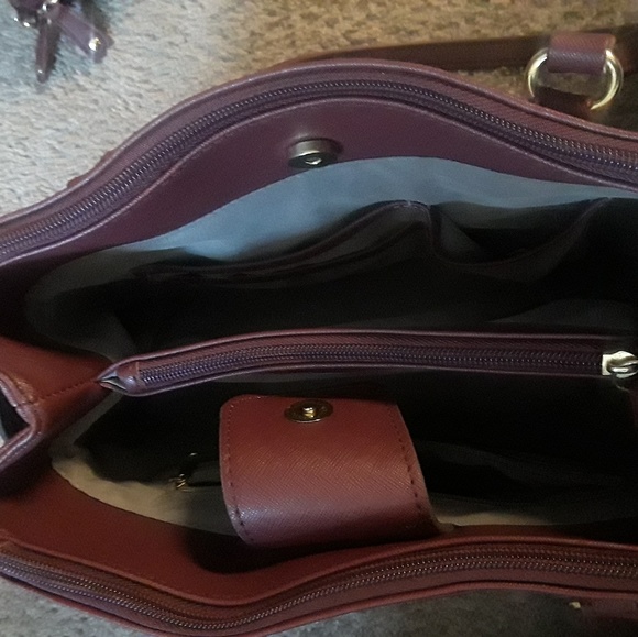 Nicole Miller Bag & Wallet - Picture 3 of 5